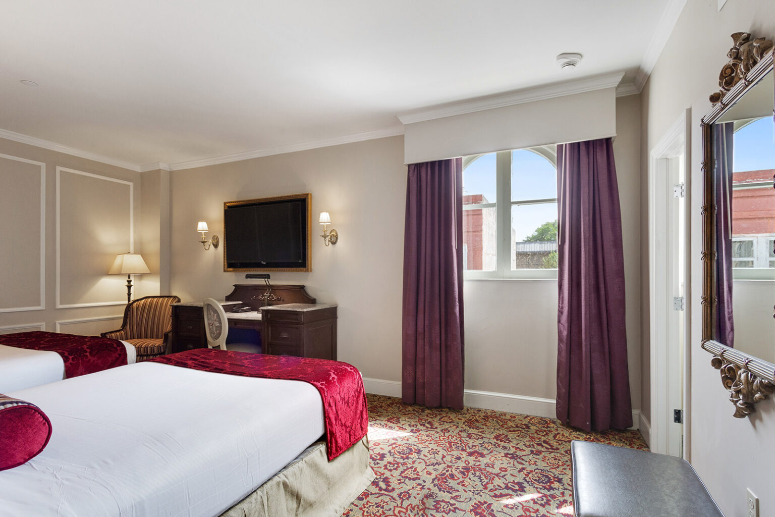 Rooms and Reservations - Prince Conti Hotel
